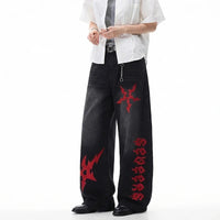 Black Y2K Red Shuriken Thorn Embroidered Graphic Baggy Jeans — dettaglio della stampa