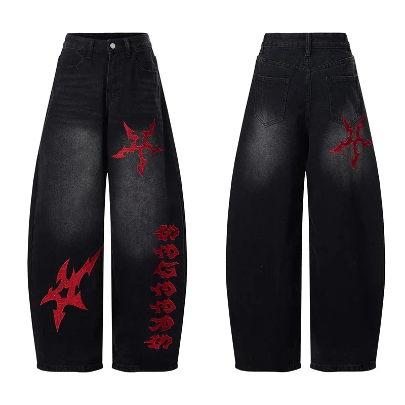 Black Y2K Red Shuriken Thorn Embroidered Graphic Baggy Jeans — vista frontale