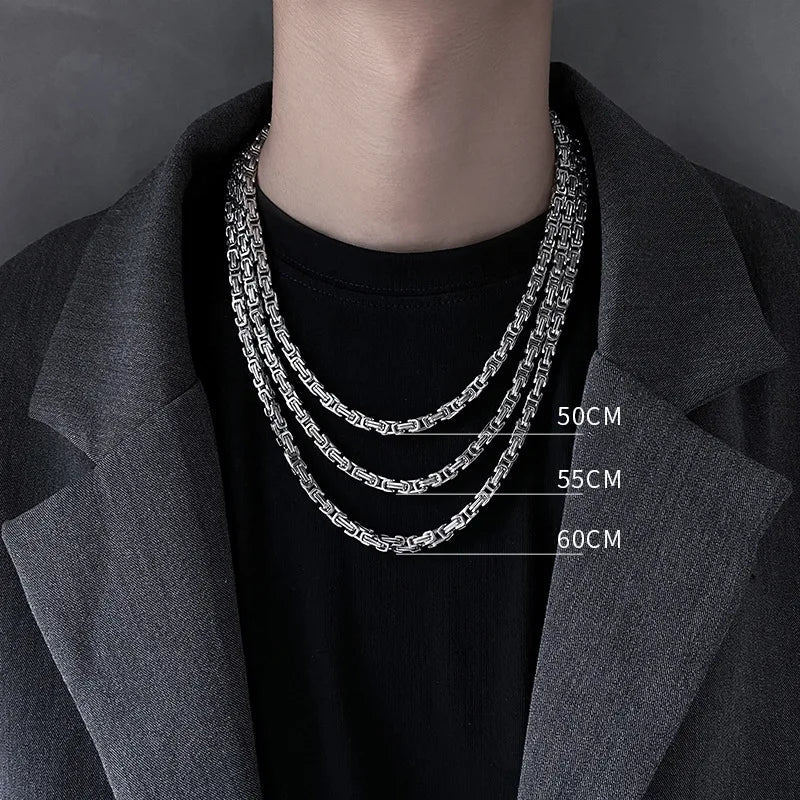 Chain Link Silver Necklace — dettaglio del tessuto
