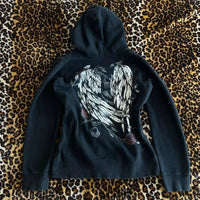 Grunge Y2K Winged Graphic Hoodie — dettaglio della stampa