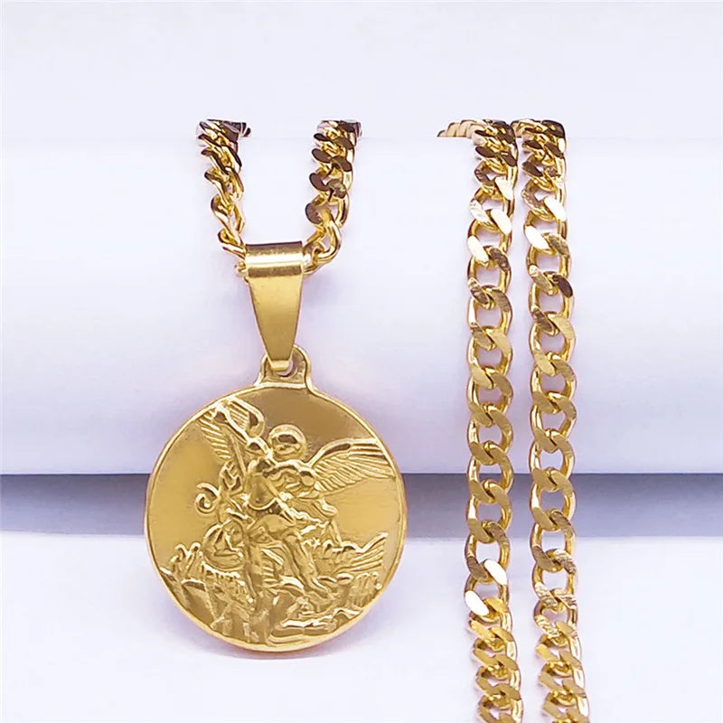 Holy Pendant Y2K Necklace — dettaglio
