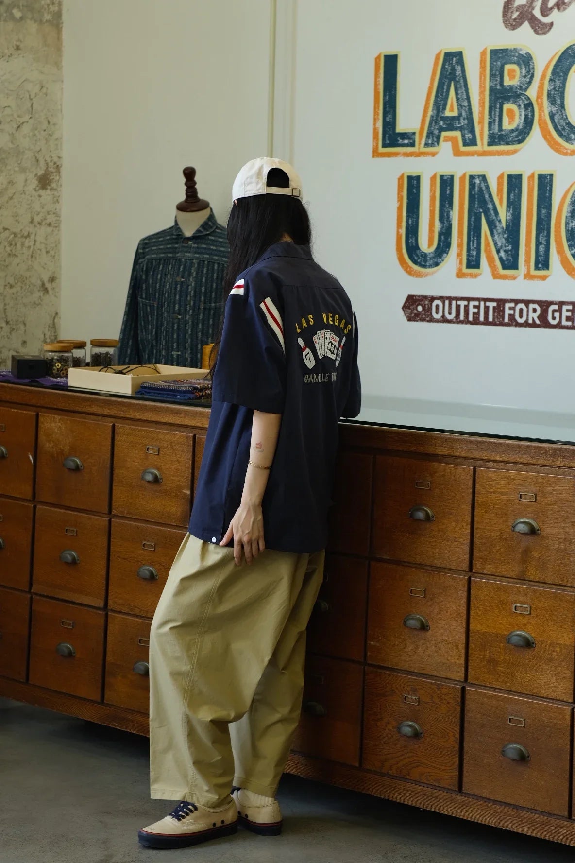 Las Vegas Embroidered Y2K Bowling Work Shirt — dettaglio della stampa