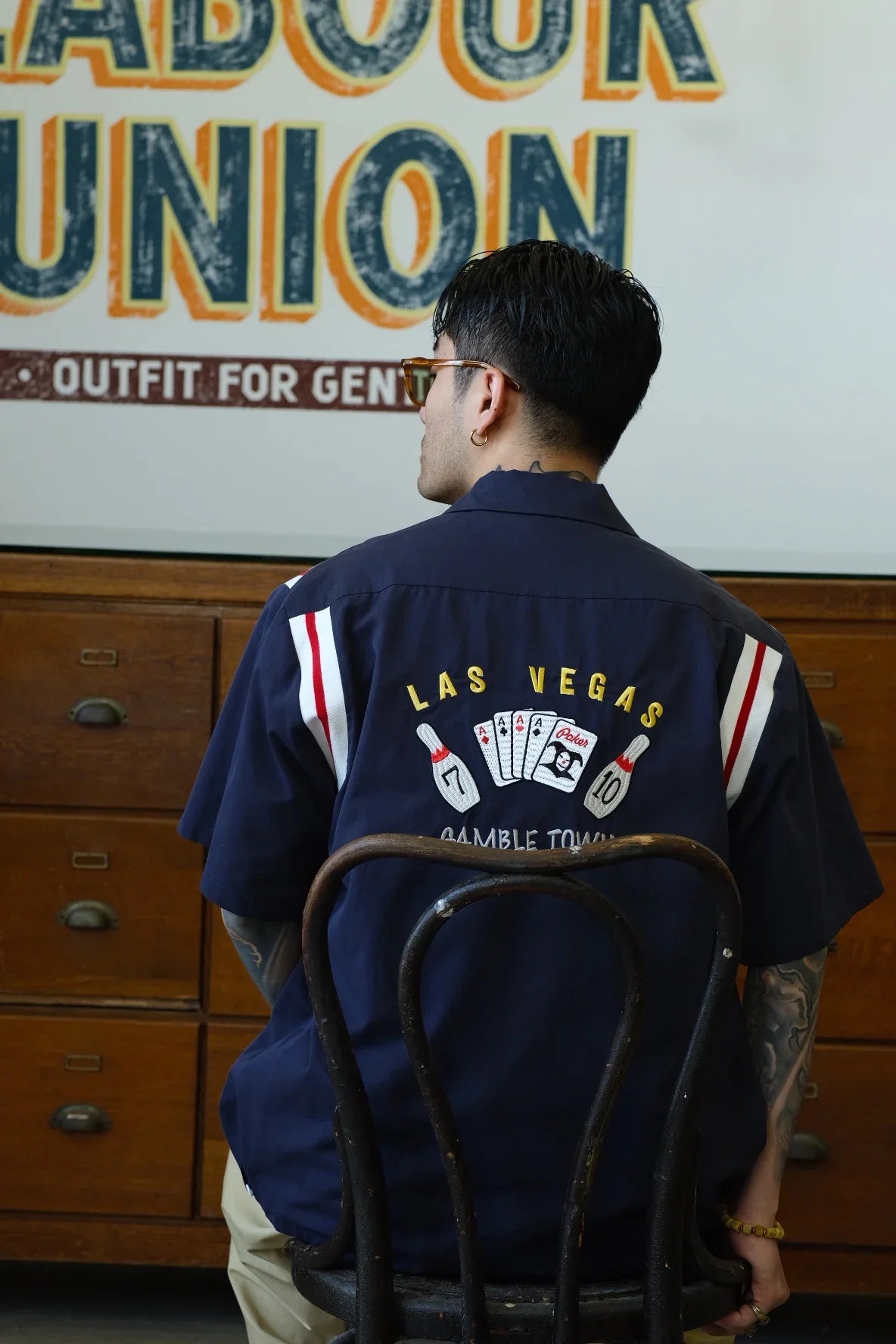 Las Vegas Embroidered Y2K Bowling Work Shirt — vista posteriore