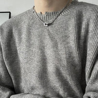 Locked Links Pendant Necklace — vista laterale