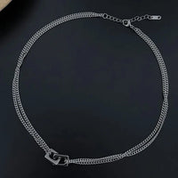 Locked Links Pendant Necklace — vista completa