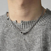 Locked Links Pendant Necklace — vista posteriore