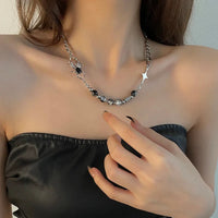 Matching Spider Necklace and Band — dettaglio del tessuto