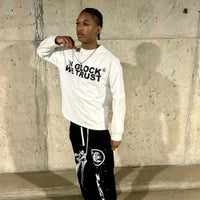 Mens Y2K "IN GLOCK WE TRUST" Graphic Long Sleeve Top T Shirt — dettaglio