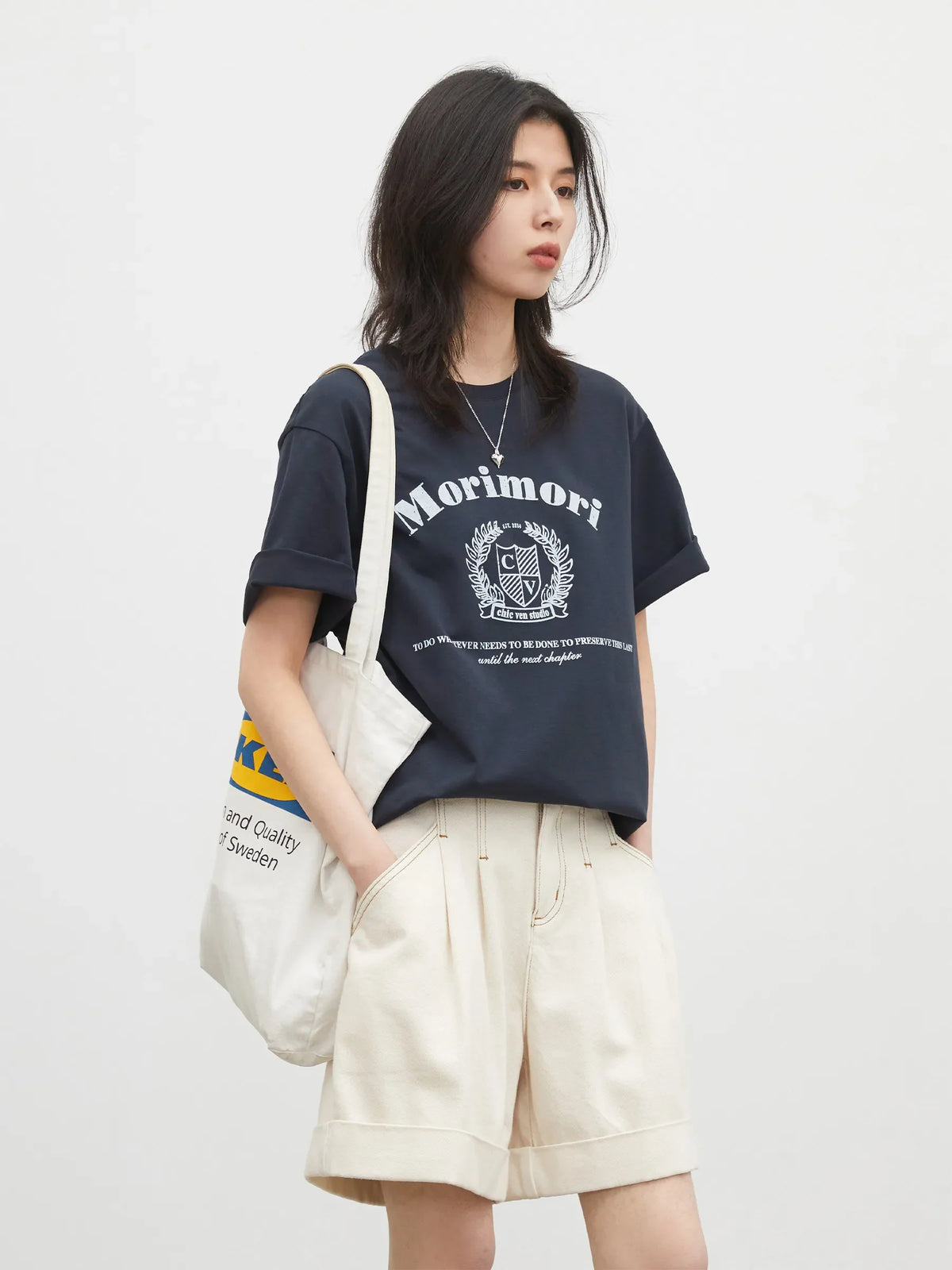 Oversized Y2K Coat Of Arms Womens Graphic T Shirt — dettaglio
