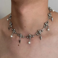 Punk Y2K Chandelier Pearl Metal Rivet Necklace — in alternativa