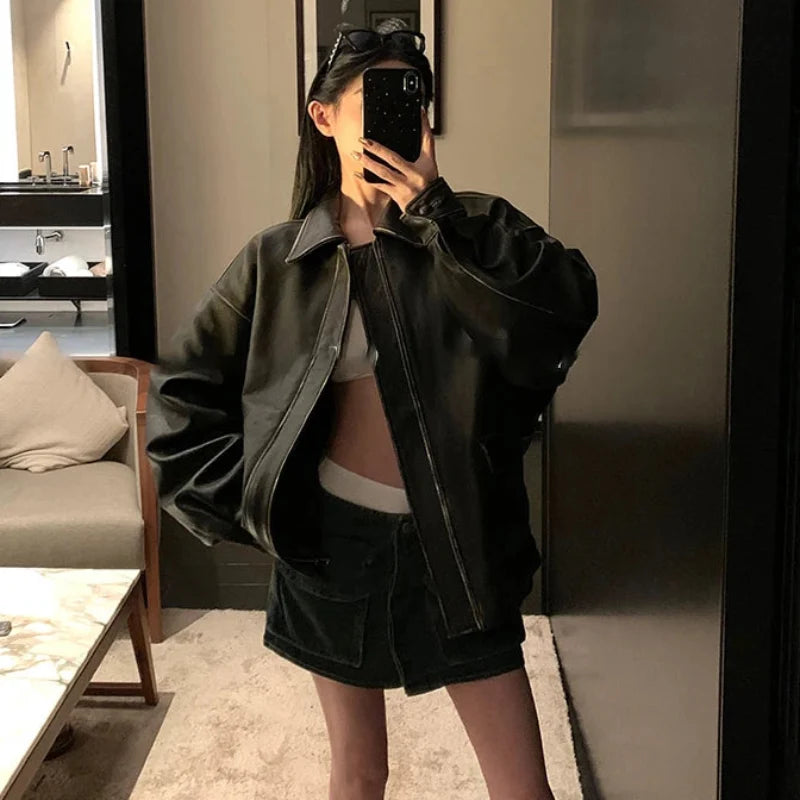 Retro Y2K Oversized Distressed Brown Faux Leather Jacket — dettaglio