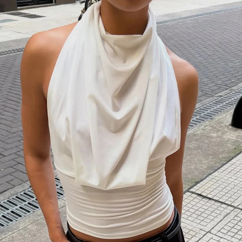 Versatile Y2K Ruched Slim Fit Cropped Halter Tank Top — dettaglio della stampa