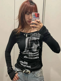 Womens Long Sleeve Y2K Graphic Top — vista frontale