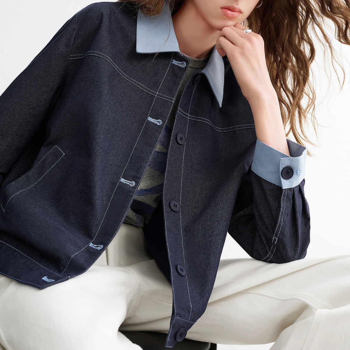 Womens Y2K Contrast Lapel Faux Denim Jacket — dettaglio della stampa
