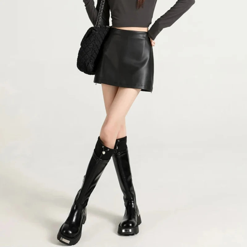 Womens Y2K High Waisted Slit Pu Leather Mini Skirt — vista posteriore