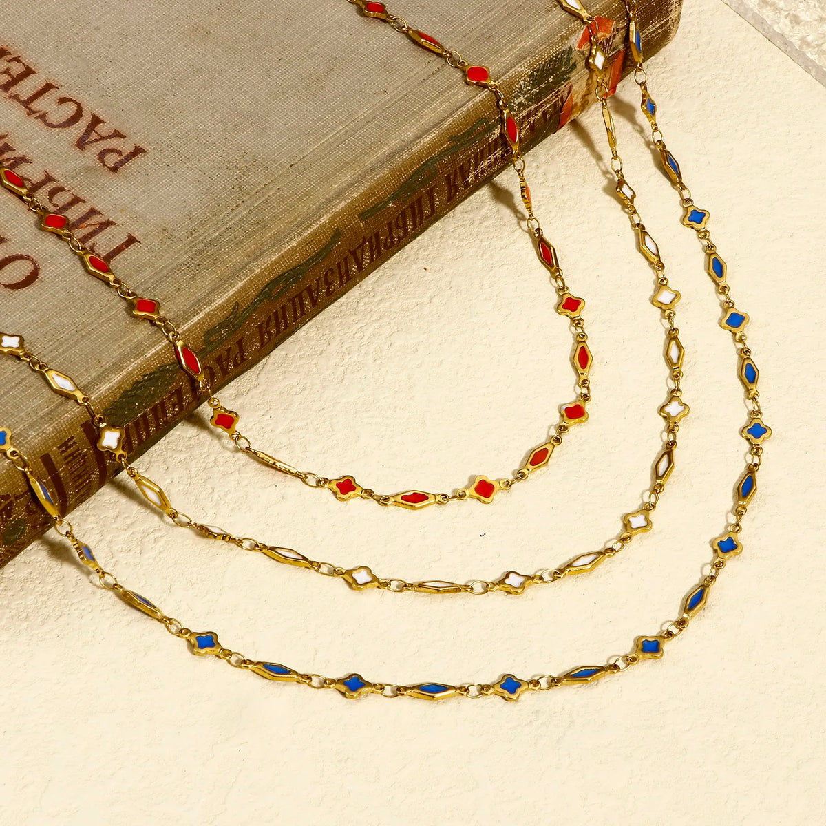 1 Meter Geometric Necklace — vista frontale