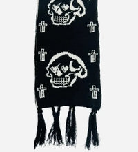 Angellic Devil Graphic Shawl Scarf — vista laterale