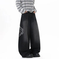 Baggy Black Accessorised Embroidered Jeans — dettaglio