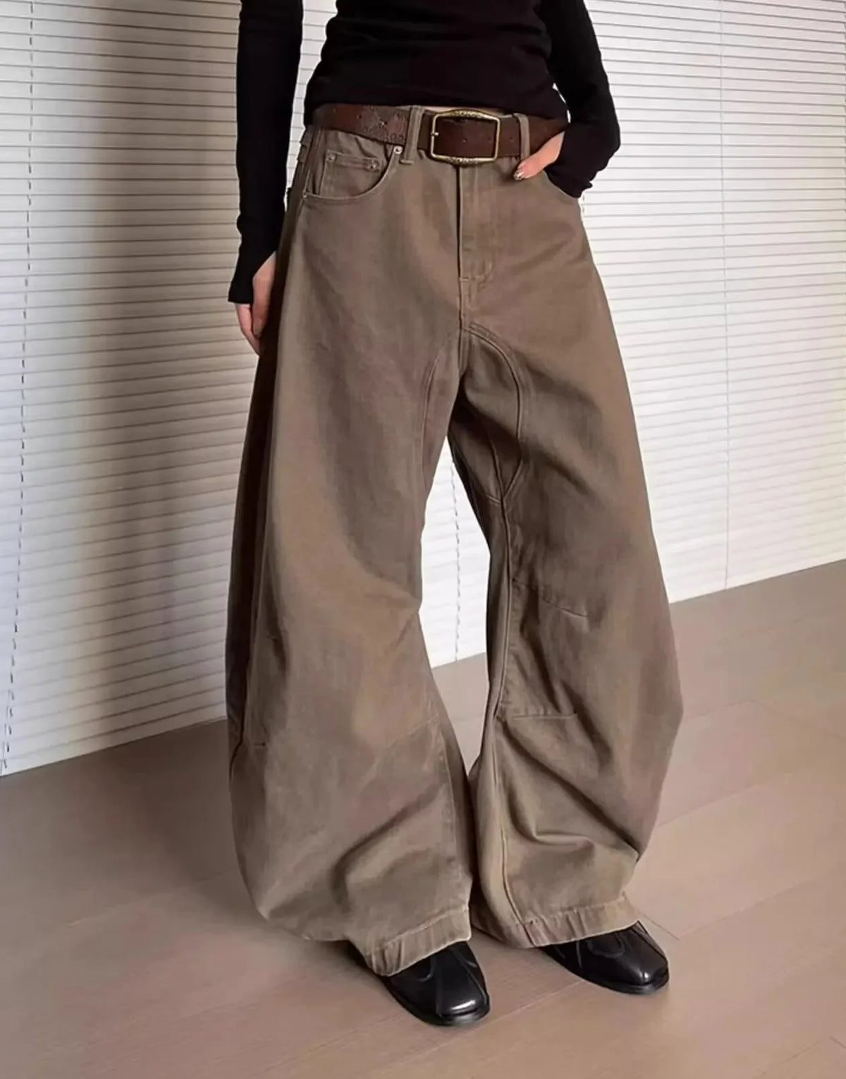 Baggy Casual Washed Barrel Jeans — dettaglio della stampa