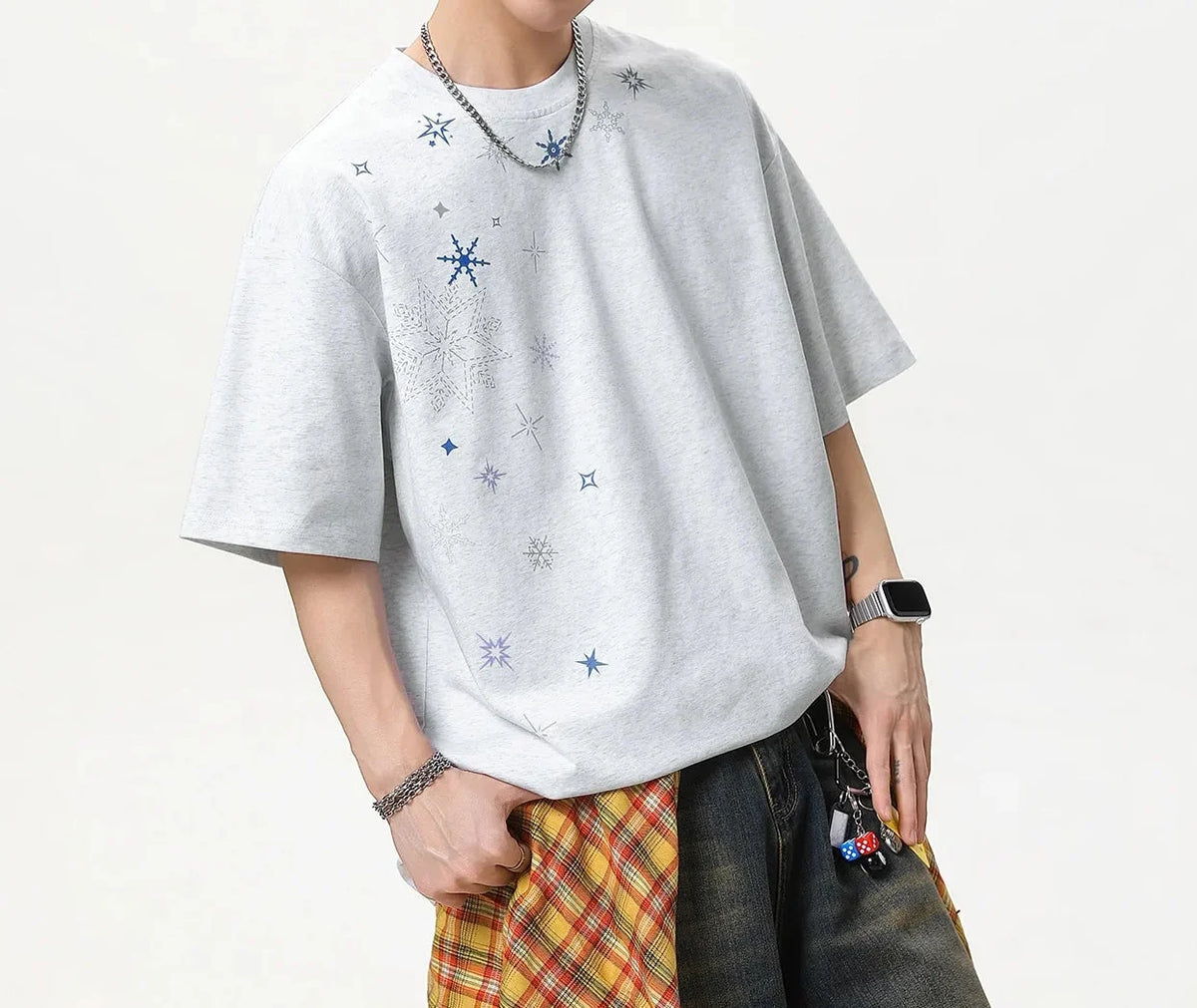 Baggy Snowflake Rhinestone T Shirt — vista frontale