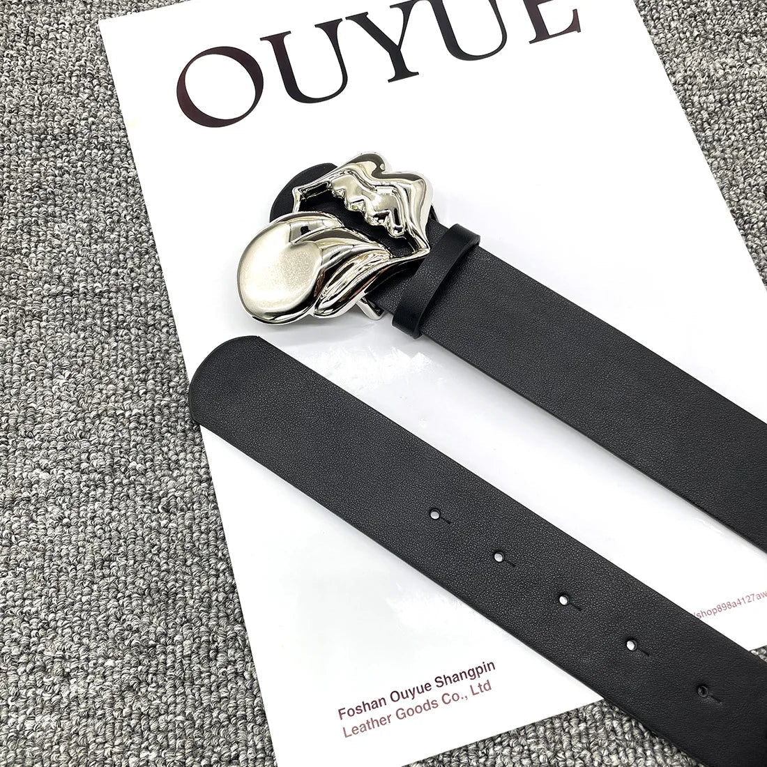 Big Tongue Buckle Belt — vista laterale