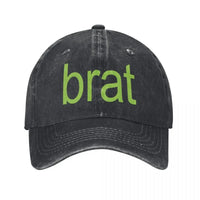 Brat Print Baseball Cap — dettaglio della stampa