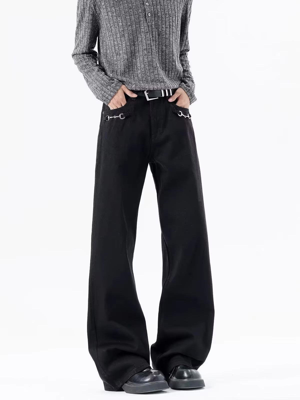 Buckle Decoration Micro Flared Jeans — dettaglio
