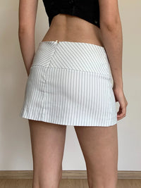 Business Aesthetic Pinstriped Low Waist Mini Skirt — in alternativa
