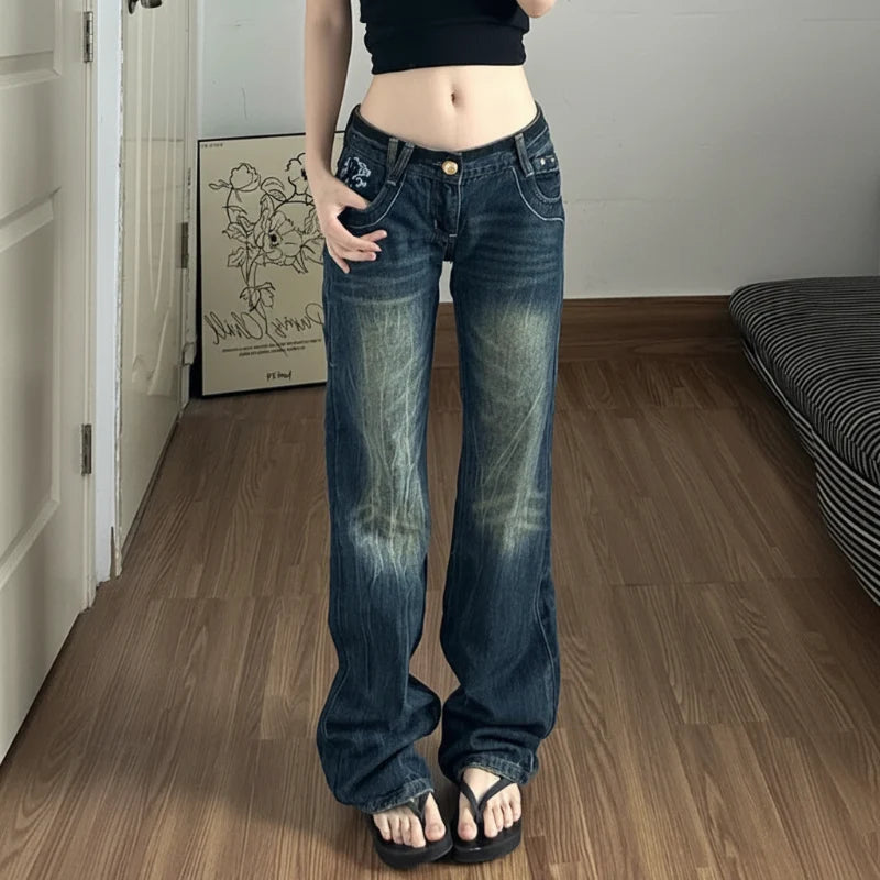 Butterfly Embroidered Aesthetic Vintage Bootcut Jeans — vista frontale