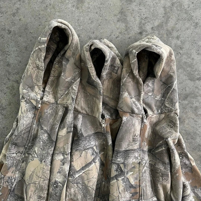 Camouflage Hoodie — vista laterale