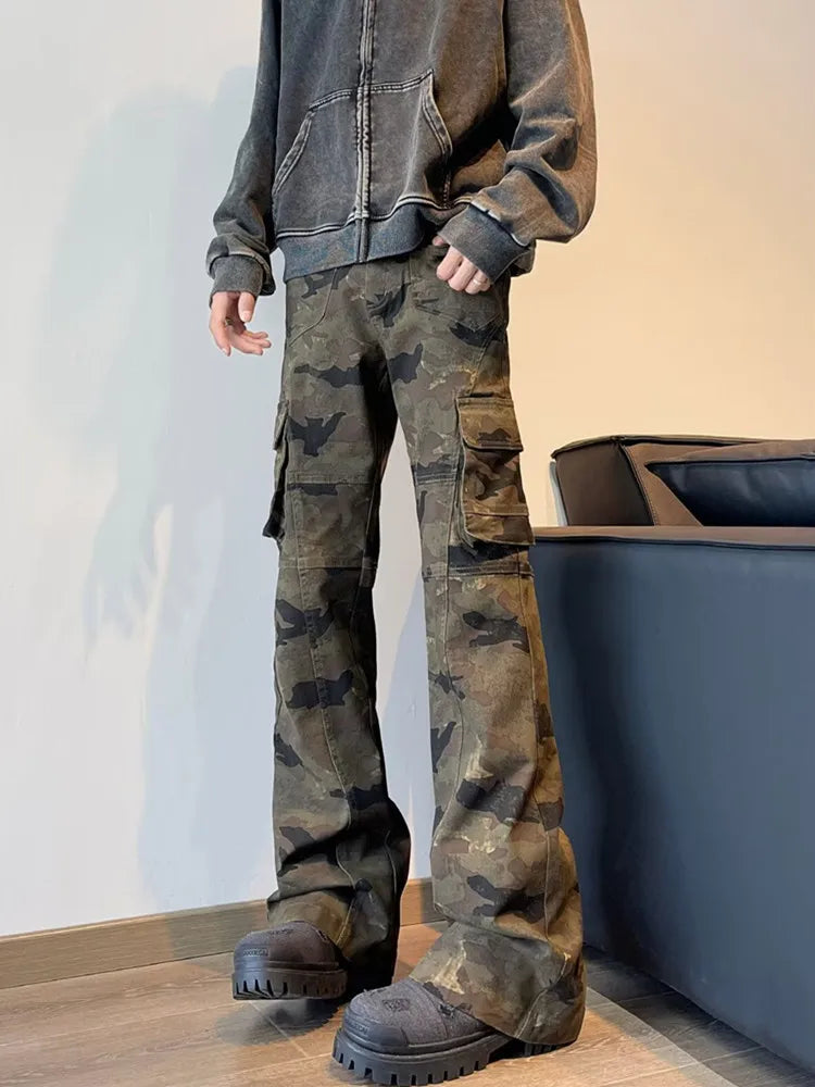Cargo Camouflage Boot Cut Jeans — vista frontale