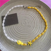Ceramic Fish Pendant Beaded Choker Necklace — dettaglio