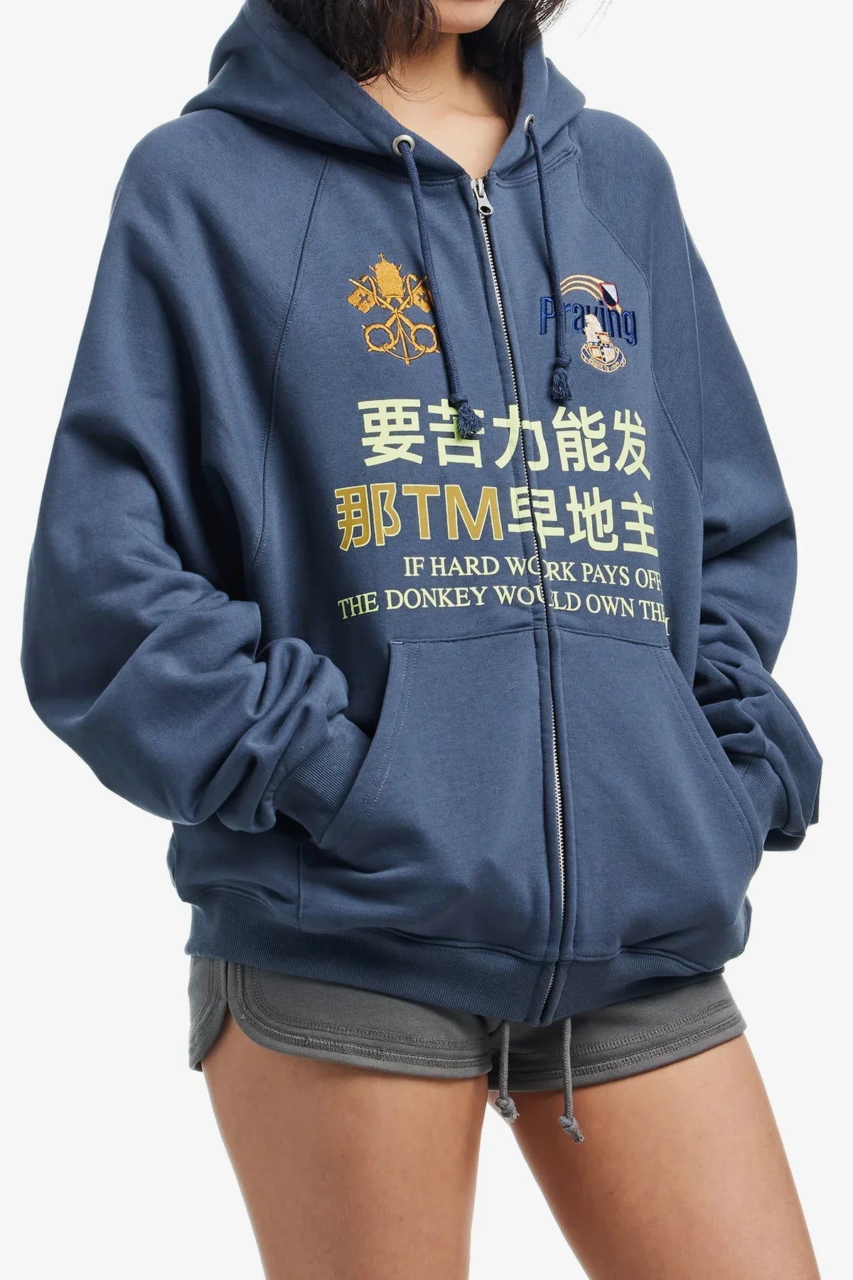 Chinese Character Embroidered Zip Up Hoodie — in alternativa