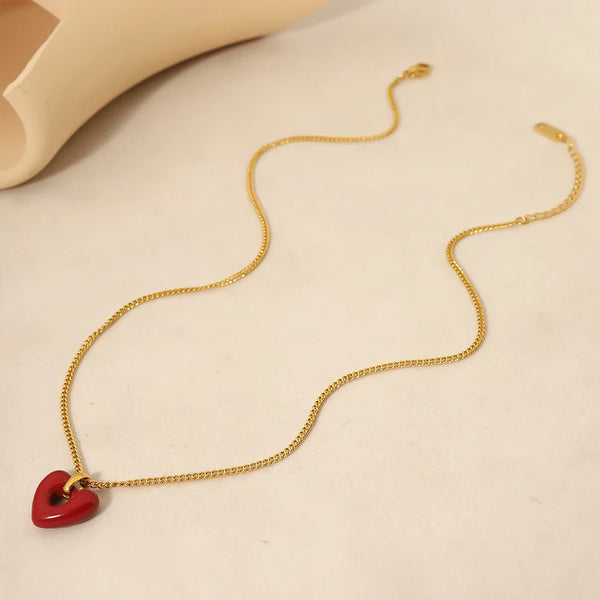 Cute Red Heart Pendant Necklace — vista frontale