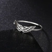 Dainty Aesthetic Butterfly Ring — vista laterale