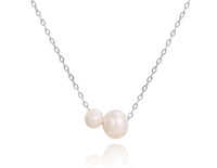 Dainty Minimalist Faux Pearl Necklace — vista posteriore