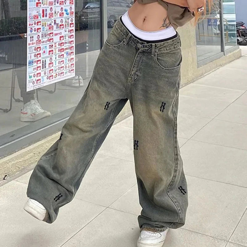 Distressed Low Waist Print Baggy Jeans — dettaglio della stampa