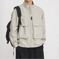 Double Pocket Stand Collar Cargo Windbreaker Jacket — vista posteriore