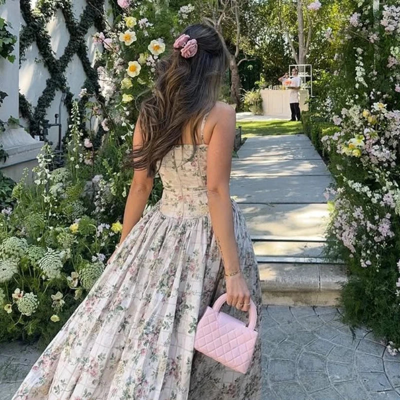 Elegant Floral Midi Dress — vista laterale