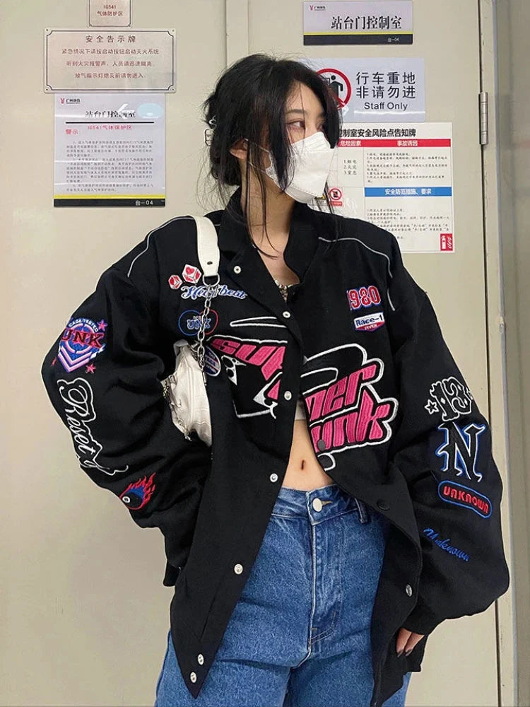 Embroidered Graphic Varsity Jacket — dettaglio