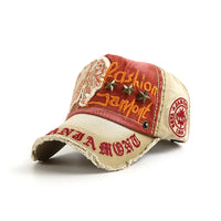 Embroidered Vintage Wash Distressed Baseball Cap — dettaglio della stampa