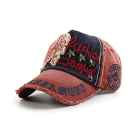 Embroidered Vintage Wash Distressed Baseball Cap — vista laterale