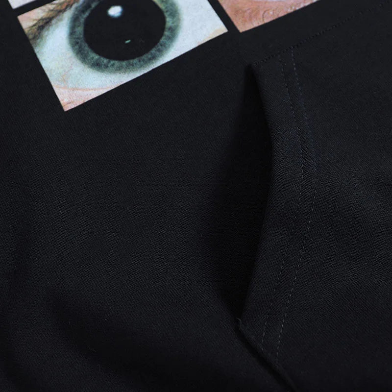 Eyes and Eyes Graphic Hoodie — dettaglio del tessuto