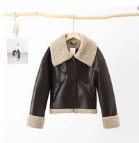 Faux Fur Leather Jacket — dettaglio