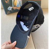 Flame Baseball Cap — dettaglio della stampa