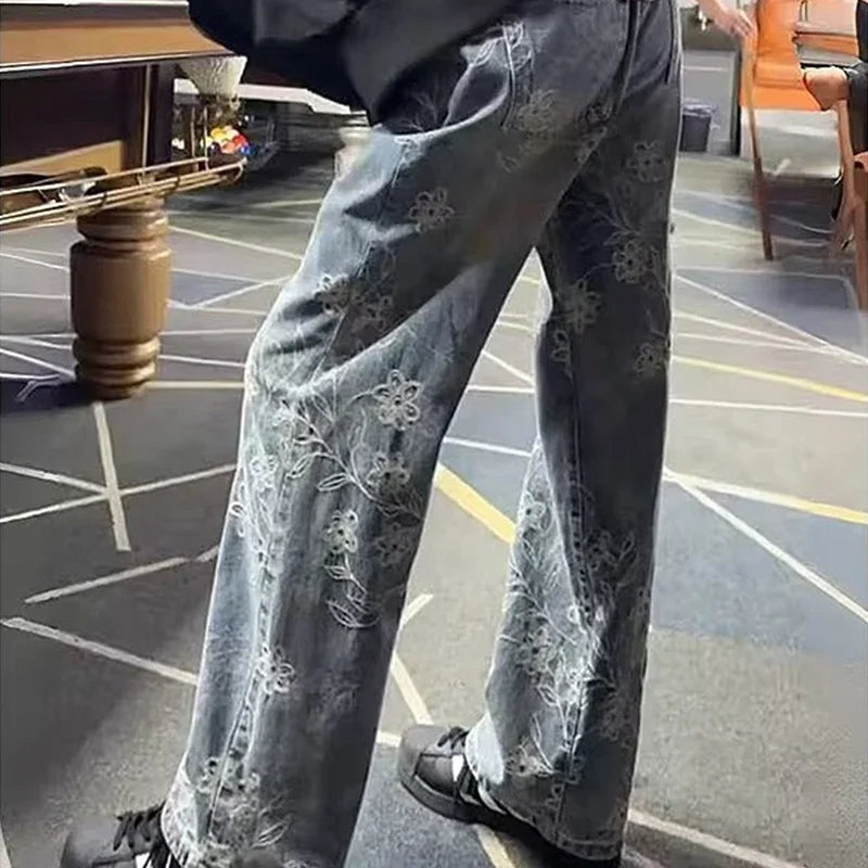 Floral Jacquard Embroidered Straight Leg Jeans — vista laterale