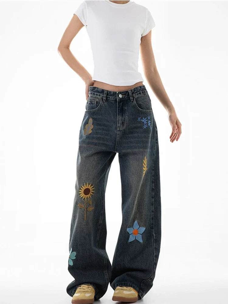 "Flowers in the Meadow" Floral Embroidered Baggy Jeans — vista posteriore