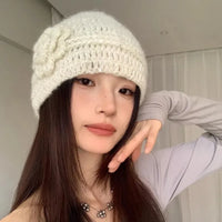 French Sparkle Flower Knit Beanie — in alternativa