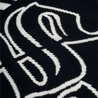 Gothic 'Satan Club' Graphic Scarf — dettaglio del tessuto