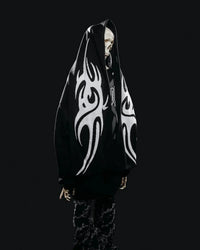Gothic 'Satan Club' Graphic Scarf — dettaglio della stampa
